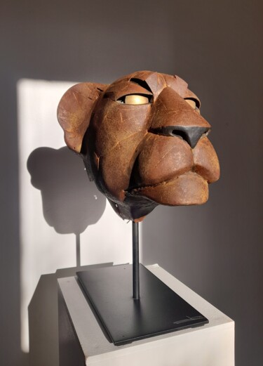 Sculpture titled "Lionne" by Jean-Christophe Cronel (JC Cronel), Original Artwork, Metals