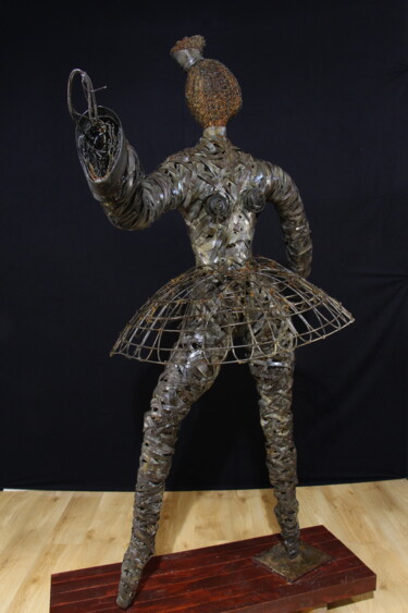Sculpture intitulée "A bailarina" par Jorge Couto, Œuvre d'art originale, Acier inoxydable