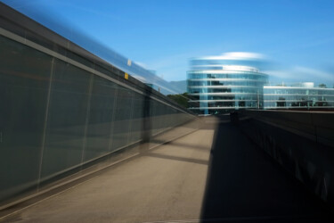 Fotografía titulada "La passerelle" por Jean-Baptiste Bucau, Obra de arte original, Fotografía digital