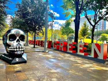 10 crânes géants dans les rues de Houston pour commémorer le jour des morts