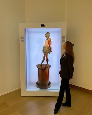 Christie's invia l'ologramma del tour mondiale della ballerina di Edgar Degas del valore di $ 20 milioni