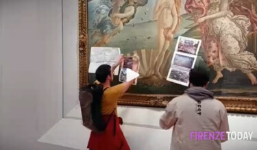 Climate Activists Target Botticelli's 'Venus' in Protest