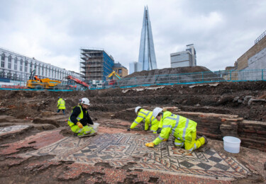 Des archéologues ont découvert à Londres une mosaïque romaine étonnamment intacte
