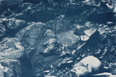 Photographie intitulée "Blue rocks 3" par Jean-François Frelin (Mindu), Œuvre d'art originale, Photographie argentique