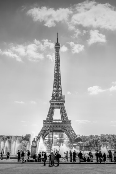 Fotografia intitolato "La Tour Eiffel" da Jean-Guy Nakars, Opera d'arte originale, Fotografia digitale
