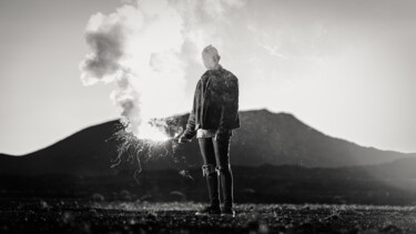 「Smoke」というタイトルの写真撮影 Jean-Guy Nakarsによって, オリジナルのアートワーク, デジタル アルミニウムにマウント