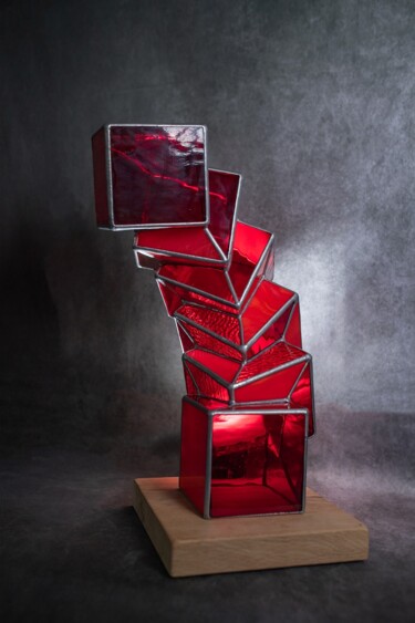 Skulptur mit dem Titel "Equilibre Rouge" von Jean-Jacques Joujon (JimaJine), Original-Kunstwerk, Glas