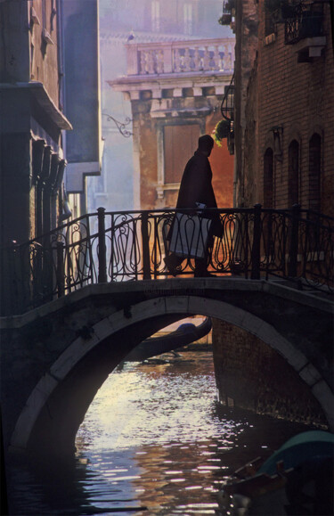 Photographie intitulée "Venise " ombre et l…" par Jean Louis Giudicelli, Œuvre d'art originale, Photographie argentique