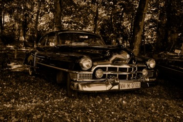 Photographie intitulée "Cadillac en HDR" par Jean-Louis Laurence, Œuvre d'art originale