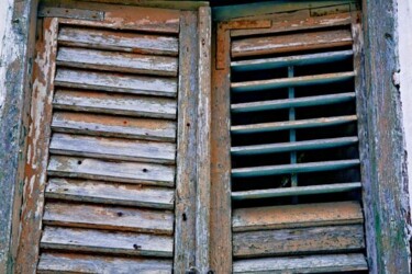 Photographie intitulée "Amorgos, Fenêtre" par Jean-Luc Bohin, Œuvre d'art originale