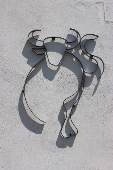 Скульптура под названием "Taureau de lumière" - Jean-Luc Lopez, Подлинное произведение искусства, Металлы