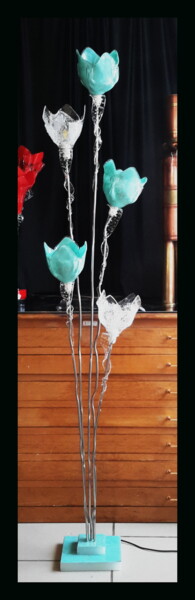 Design intitulée "Lampadaire turquois…" par Jean Luc Masini, Œuvre d'art originale, Verre