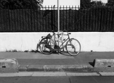 Photographie intitulée "LE VÉLO DU MONSIEUR…" par Jean-Marc Philippe (Jimpy), Œuvre d'art originale, Photographie numérique