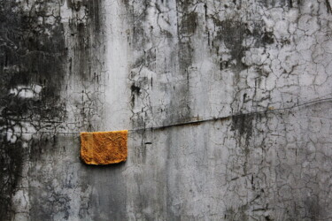 Photographie intitulée "Serviette jaune, Ha…" par Jean-Marie Virat, Œuvre d'art originale, Photographie numérique