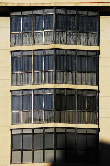 Фотография под названием "Une façade à Barcel…" - Jean-Marie Virat, Подлинное произведение искусства, Цифровая фотография