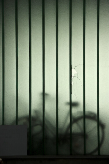 Photographie intitulée "Prison" par Jean-Marie Virat, Œuvre d'art originale, Photographie numérique