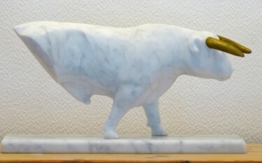 Carrara Marble Animal - Bull Sculpture intitulée "Carrara Marble Anim…" par Jean-Michel Garino, Œuvre d'art originale, Pierre