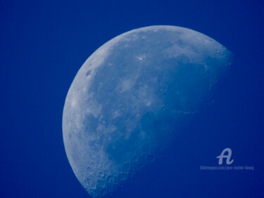 Photographie intitulée "LUNE" par Jean-Michel Liewig, Œuvre d'art originale