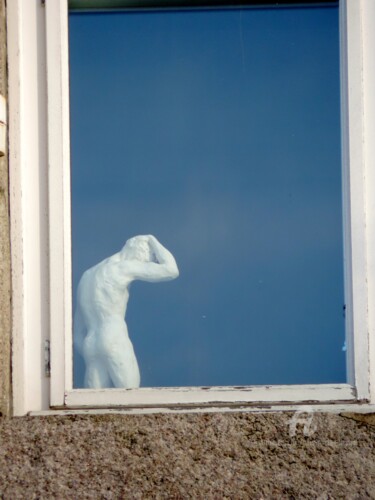 Photographie intitulée "Nu a la fenêtre" par Jean-Michel Liewig, Œuvre d'art originale