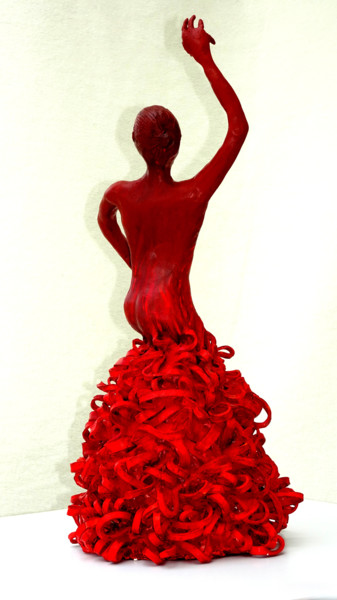 Escultura titulada "Flamenco la Robe" por Jean-Pierre Beillard, Obra de arte original, Arcilla