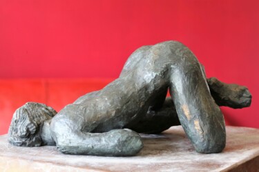 Skulptur mit dem Titel "Relaxe n°1" von Jean Pierre Picheny, Original-Kunstwerk, Harz