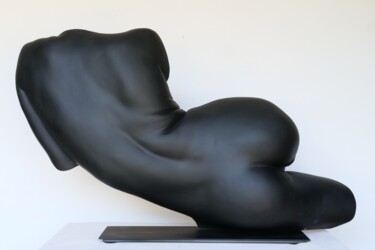 Sculpture titled "Miss Cléo" by Jean Pierre Picheny, Original Artwork, Resin
