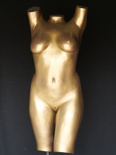 Escultura titulada "Une femme en Or" por Jean Pierre Picheny, Obra de arte original, Resina