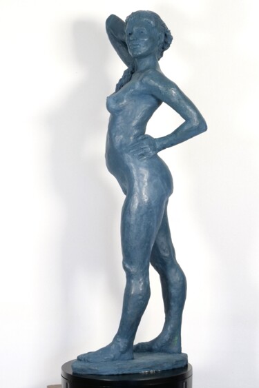 「Louna debout」というタイトルの彫刻 Jean Pierre Pichenyによって, オリジナルのアートワーク, しっくい
