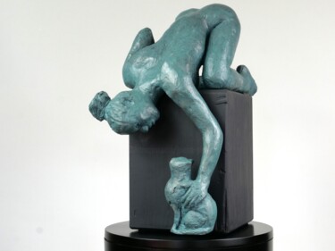 Sculptuur getiteld "La jeune femme et l…" door Jean Pierre Picheny, Origineel Kunstwerk, Gietwerk