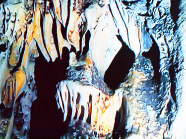 Photography titled "les grottes et leur…" by Jean-Pierre Tastevin, Original Artwork, Digital Photography
