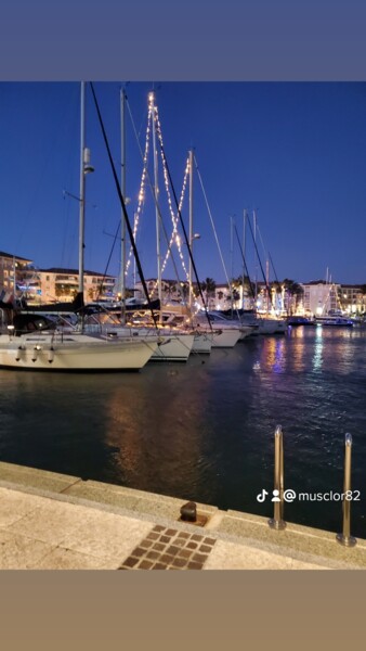 Photography titled "Les barques aux rep…" by Jean-Pierre Tastevin, Original Artwork, Non Manipulated Photography