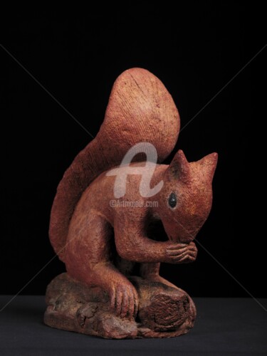 Sculpture intitulée "(Noisette) écureuil…" par Jean-Pierre Tauzia, Œuvre d'art originale, Terre cuite