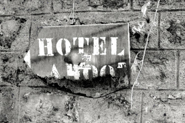 Fotografie mit dem Titel "Hotel California" von Jean-Pierre Simard, Original-Kunstwerk, Digitale Fotografie
