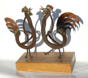Sculpture titled "Les deux coqs" by Jean Remaury, Original Artwork, Metals