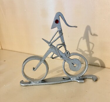 Sculpture titled "Cycliste" by Jean-Yves Grossiord, Original Artwork, Metals