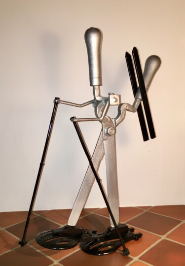 Sculpture titled "Raquetteur/skieur" by Jean-Yves Grossiord, Original Artwork, Metals