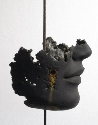 Sculpture intitulée "détail de visage -…" par Jean-Yves Verne, Œuvre d'art originale, Ciment