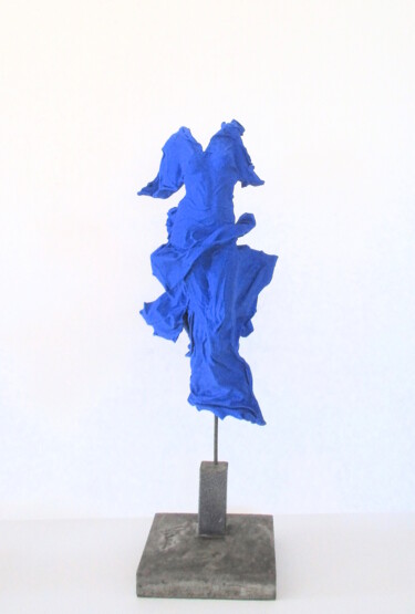 Sculpture titled "Fashion 55 outremer…" by Jean-Yves Verne, Original Artwork, Resin
