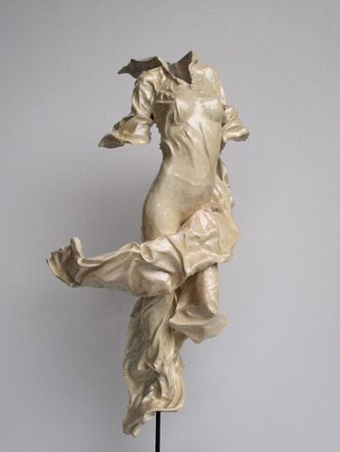 Sculptuur getiteld "fashion 55 -nacré -…" door Jean-Yves Verne, Origineel Kunstwerk, Hars