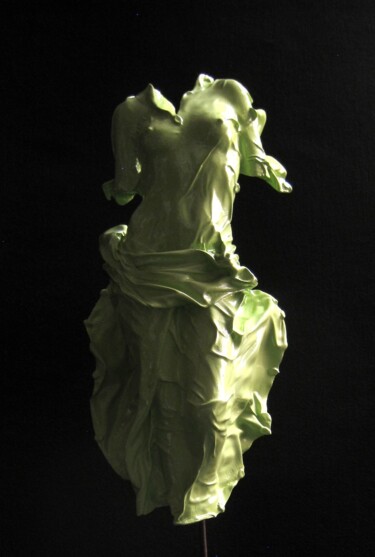 「femme - sculpture l…」というタイトルの彫刻 Jean-Yves Verneによって, オリジナルのアートワーク, 樹脂