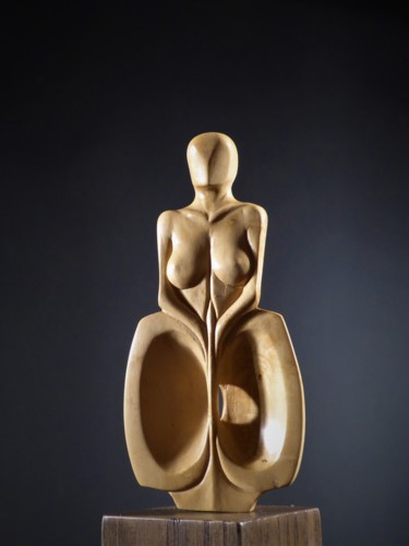 Sculpture titled "Déesse-mère 22" by Jean-Charles Ferrand, Original Artwork, Wood