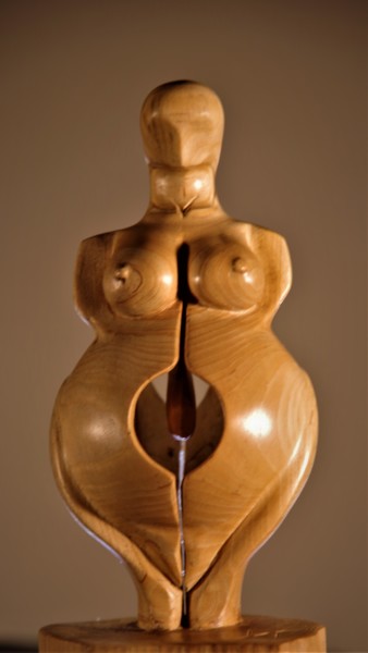 Déesse-Mère 25 Sculpture intitulée "Déesse-Mère 25" par Jean-Charles Ferrand, Œuvre d'art originale, Bois