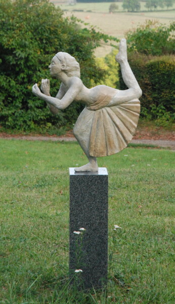Skulptur mit dem Titel "Egyptian" von Jeane Seah, Original-Kunstwerk, Bronze