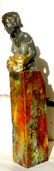 Sculpture titled "Washwoman" by Jeane Seah, Original Artwork, Bronze