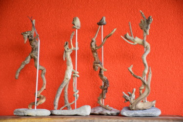 Scultura intitolato "Statuette in legno…" da Giacomo Franzini, Opera d'arte originale