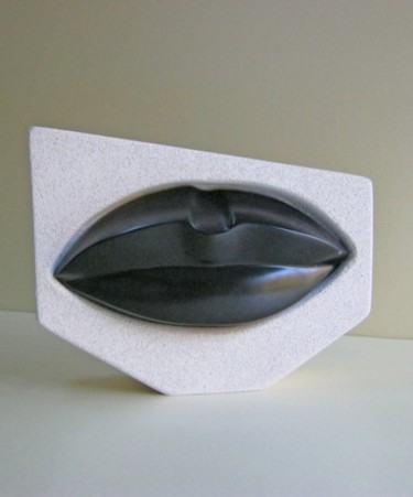 Sculptuur getiteld "Lips" door Jef Geerts, Origineel Kunstwerk, Steen