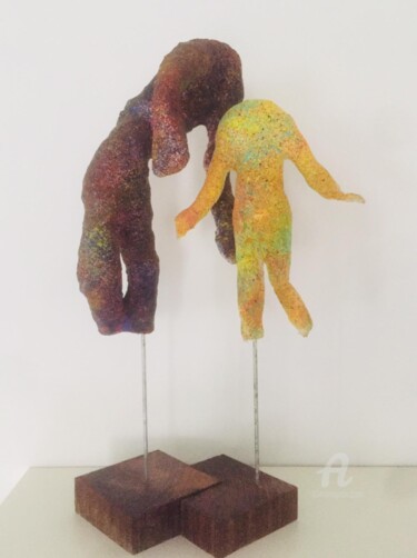 Скульптура под названием "Entre deux âges" - Jerome Guibert, Подлинное произведение искусства, Гипс