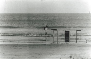 Photographie intitulée "Je vais attendre la…" par Jérôme Cambra, Œuvre d'art originale