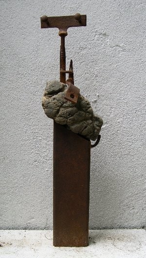 Sculpture titled "Nurse" by Jérôme Danikowski, Original Artwork, Metals