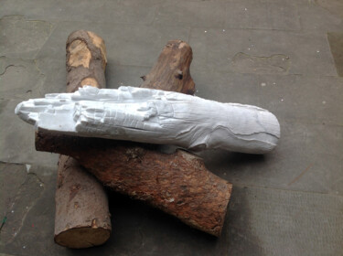 Sculptuur getiteld "Burned 130x30x30cm" door Jessica Ielpo, Origineel Kunstwerk, Steen